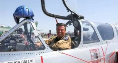 Fransa’da gösteri sırasında eğitim uçağı Akdeniz’e düştü