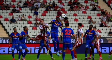 Göztepe, yeni sezona 1 puanla başladı