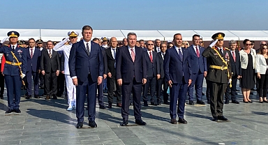 İzmir'de 102. yıl coşkusu!