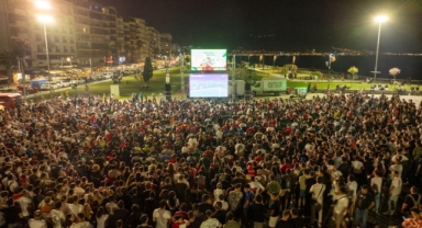 İzmir'de milli maç heyecanı dev ekranlarda!