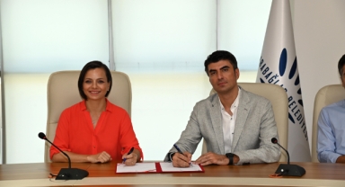 İZSU ile örnek protokol... Karabağlar'da 'dijital abonelik' dönemi!