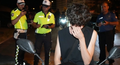 Kasksız sürücüden şaşırtan tepki