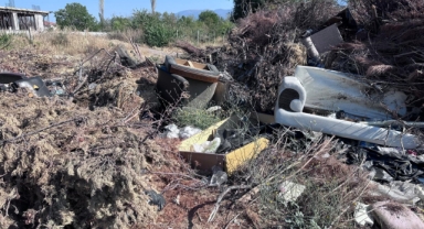 Kemalpaşa ‘çöp’ ve ‘moloz’ manzaralı makam odası!