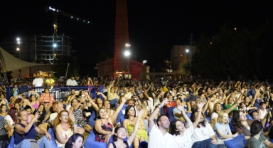 Retrobüs, Çim Konserleri’nde eğlenceyi doruğa çıkardı
