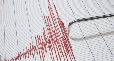 Suriye'de 5,2 büyüklüğünde deprem: Türkiye'den de hissedildi