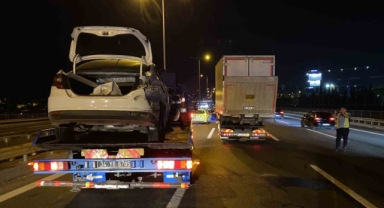 TEM Otoyolu’nda 3 araçlı zincirleme trafik kazası: 3 yaralı