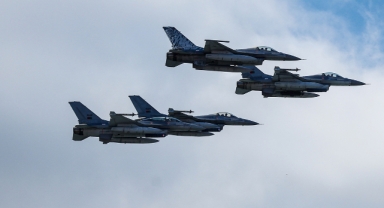 Ukrayna, bir F-16 savaş uçağının düştüğünü açıkladı