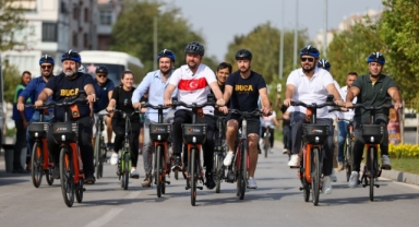 Başkan Duman pedal çevirdi... Buca’da yollar bisikletlilerin oldu!