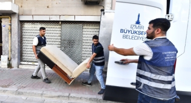 Büyükşehir eşya bağışında köprü oluyor