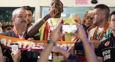 Galatasaray’ın yeni transferi Victor Osimhen, İstanbul’a geldi