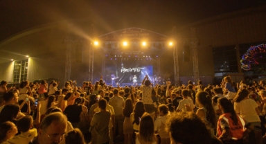 İzmir Enternasyonal Fuarı’nda müzik ve dans dolu gece