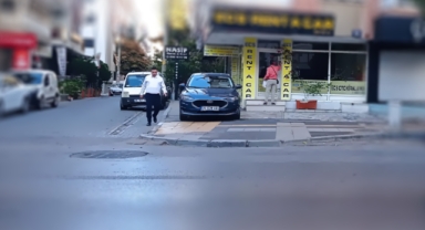 Kaldırım işgal altında… Yayalara geçit yok!