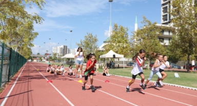 Karşıyakalı çocuklar atletizm şenliğinde buluştu