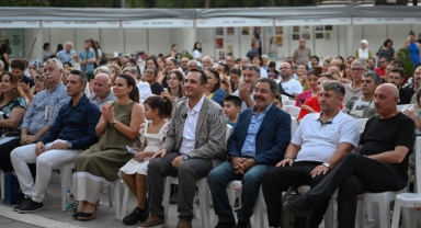 Kitapseverler Büyükpark'ta buluştu... Bornova'da kitap günleri başladı!