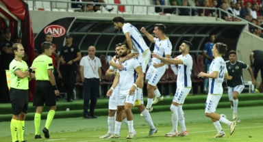 Menemen FK, 2’de 2 yaptı