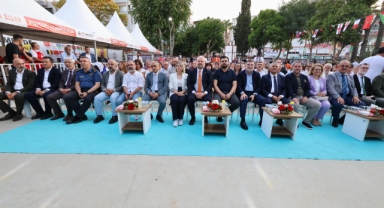 Menemen’in Uluslararası Festivaline görkemli açılış