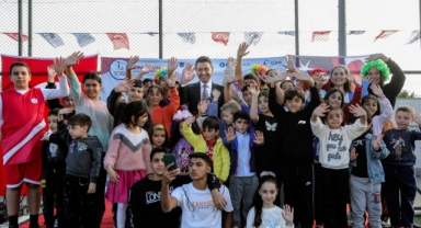 Başkan Önal çocuklarla şenlikte buluştu... 'Onların mutluluğu bizim mutluluğumuz!'