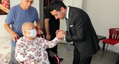 Başkan Önal’dan duygulandıran ziyaret