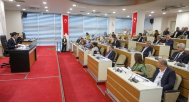 Bayraklı Belediyesi'nin dev bütçesine onay!