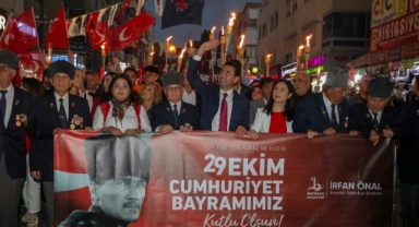 Bayraklı’da Cumhuriyetin 101’inci yılında büyük coşku