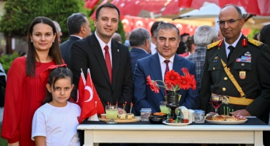 Bornova’da Cumhuriyet Bayramı kutlandı!