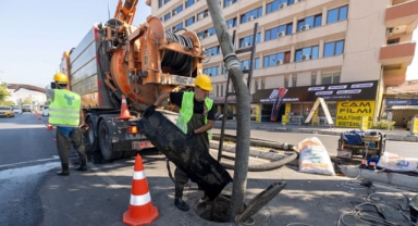 Büyük Kanal’da temizlik harekâtı