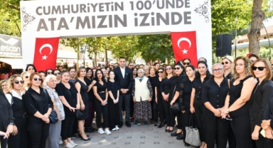 Çiğli'de El Emeği Kermesi... Kadınlar şiddete karşı siyah giydiler