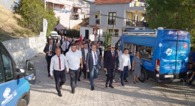 Cumhuriyet coşkusu Kemalpaşa'da başladı