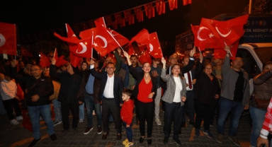 Cumhuriyet, Efes Selçuk'ta coşkuyla kutlandı!