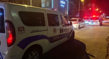 Düğün salonunda bıçaklı kavga!