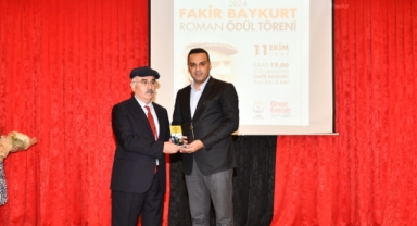 ‘Fakir Baykurt Roman Ödülü’ Yazar Mehmet Saydur’a verildi