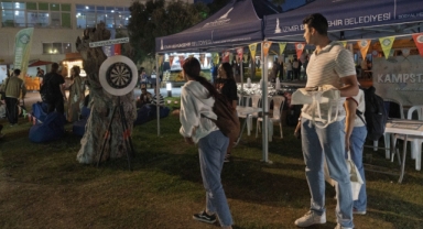 Gençler eğlence dolu festivalde buluştu