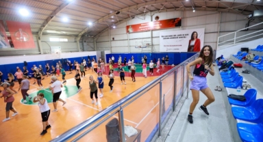Karşıyakalılar her mevsim güne sporla başlıyor