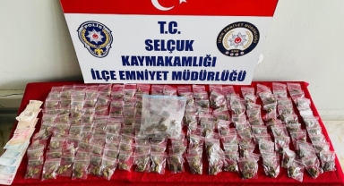 Selçuk'ta operasyonlara devam... Poşet içince uyuşturucu bulundu