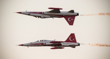 Türk Yıldızları 29 Ekim provasında göz doldurdu