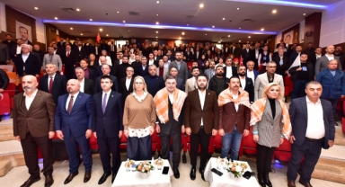 AK Parti Menderes Kongresi’nde, AK Parti İzmir’den art arda salvolar!