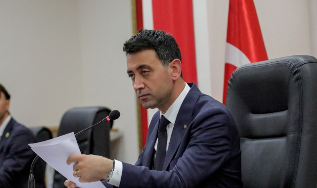 Başkan Önal açıkladı: Havuz yıkılıyor!