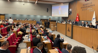Büyükşehir Meclisinde ‘Esenyurt’ ve ‘Atatürk büstü’ tartışması!
