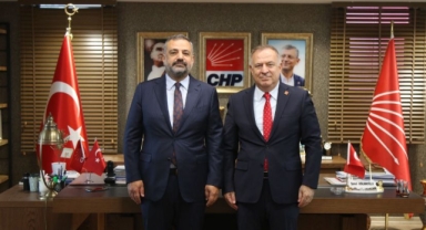 CHP’li Zeybek’ten İzmir ziyareti... Aslanoğlu'ndan toplantı sonrası mesaj!