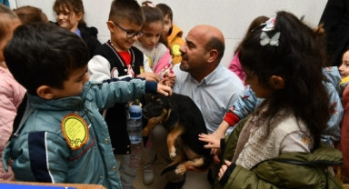Çiğli Belediyesi’nden miniklere hayvan sevgisi eğitimi