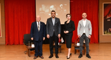 Çiğli'de Atatürk belgeseline yoğun ilgi!