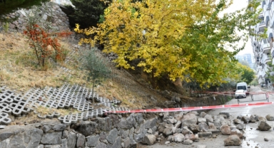 Çiğli’de heyelan bölgesine hızlı müdahale