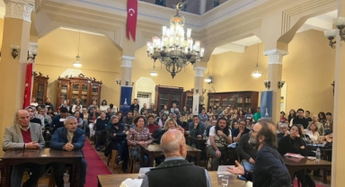 Edebiyat Söyleşileri’nin konuğu Gündüz Vassaf