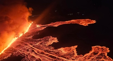 İzlanda'nın Reykjanes Yarımadası'ndaki yanardağ 7. kez patladı
