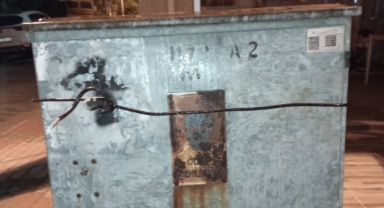 Karşıyaka’da ‘bakımsız trafo’ tedirginliği… Sorumlular nerede?
