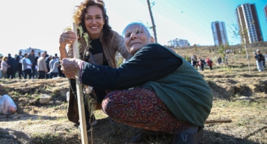 Karşıyaka’da her yeni daire için iki fidan dikilecek