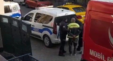 Konak polisi azılı dolandırıcıyı yakaladı