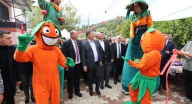 Mandalinanın kalbinde coşkulu festival