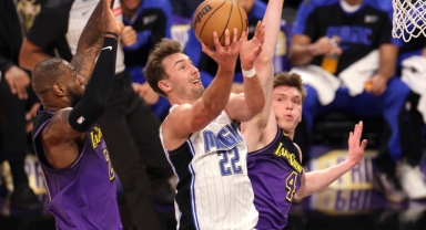 Orlando Magic son saniyelerde kazandı, Lakers’ın serisi bitti