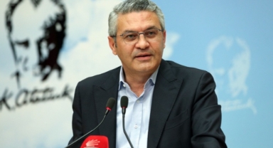 Salıcı’dan Özel’e eleştiriler: CHP genel başkanları padişah değildir, kurultay haktır!